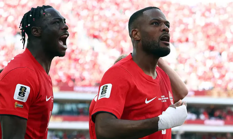 Canadá consigue su primer punto en un Mundial al empatar ante Bosnia
