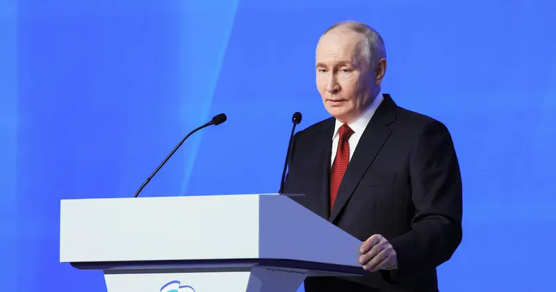 Rusia está dispuesta a seguir debatiendo con EE.UU. sobre Ucrania, afirma Putin