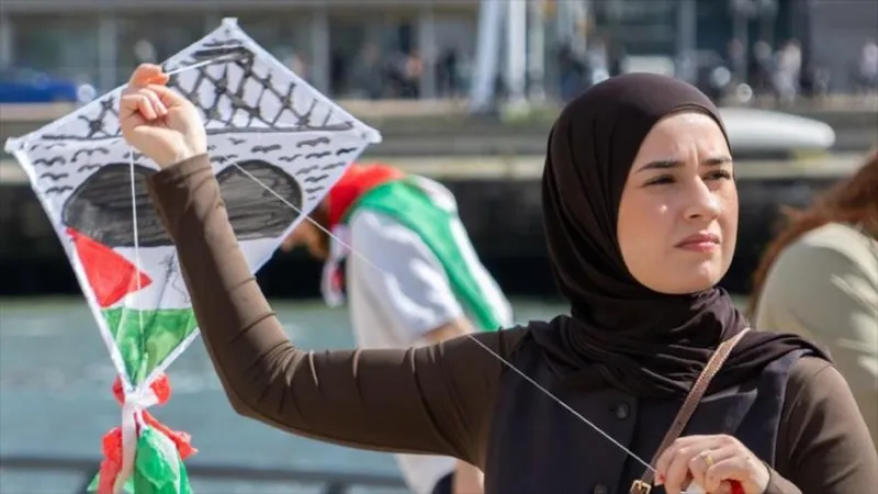 En Países Bajos elevan cometas en solidaridad con los niños de Gaza