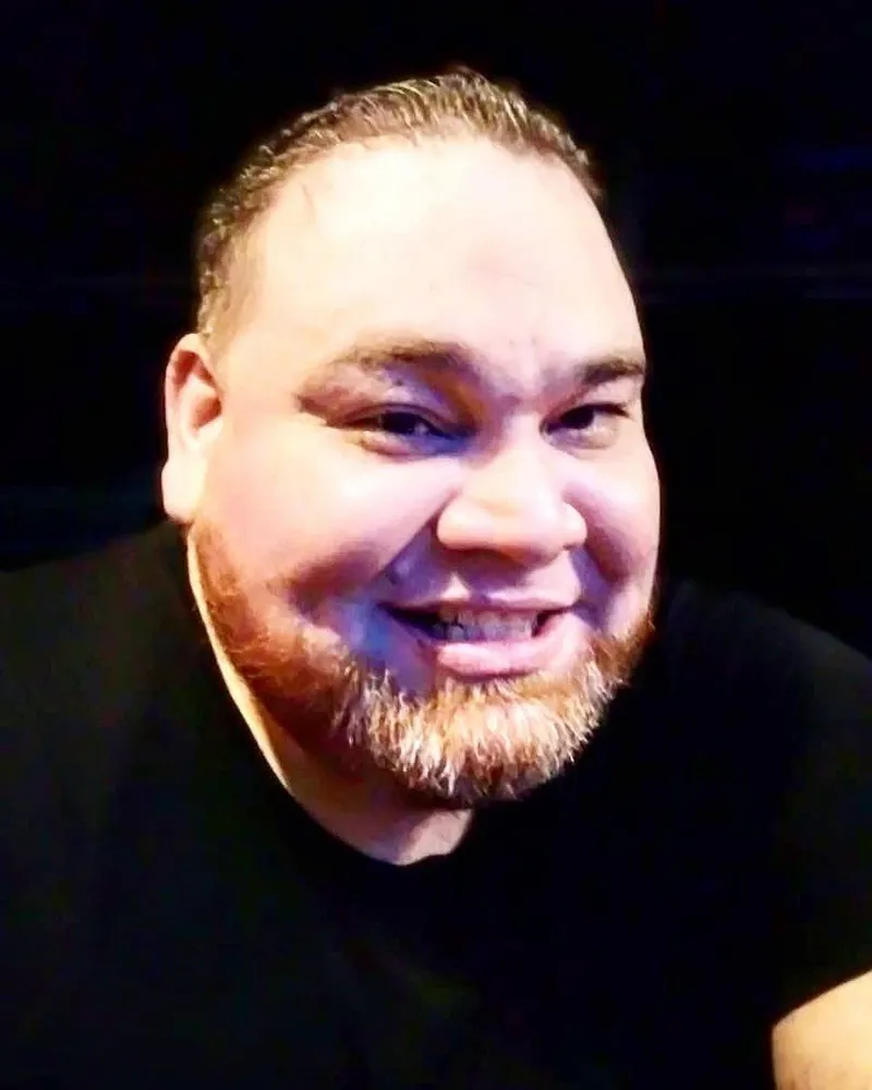 Fallece el locutor nicaragüense Róger Rivas, conocido como “The Voicer”