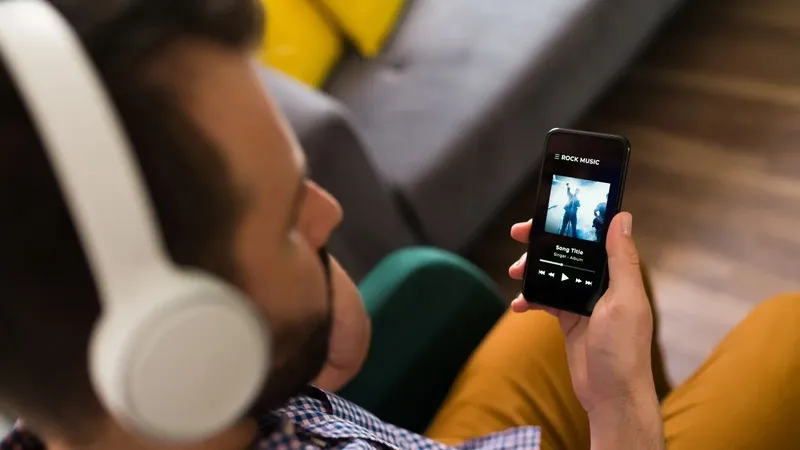 Spotify quiere acabar con las cuentas compartidas y te obligará a escanear un código QR, pero hay un truco para saltárselo