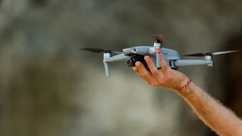 El MIT desarrolla un sistema que permite a los drones esquivar obstáculos en movimiento sin conocer el terreno y evitar colisiones