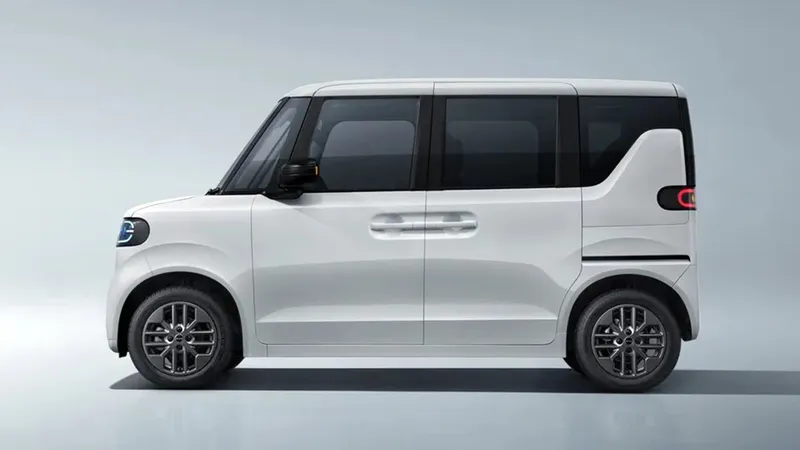 ¿Coches eléctricos chinos aún más baratos? Japón tiene la respuesta para la futura oleada que llegará a Europa