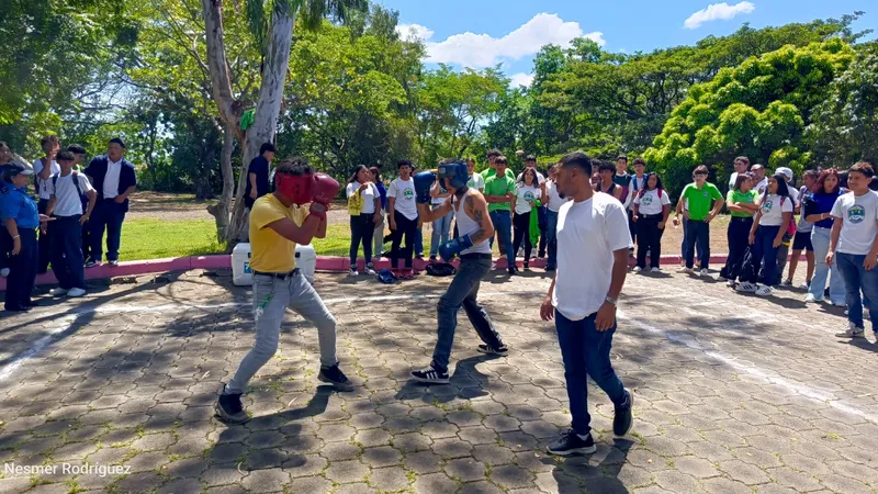 Jóvenes destacan sus habilidades deportivas en jornada recreativa con la Policía Nacional de Nicaragua
