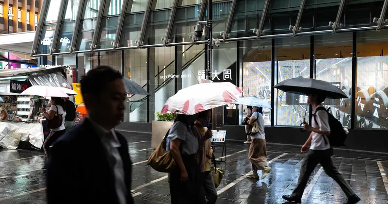 Hong Kong depende cada vez más de trabajadores extranjeros ante desplome de nacimientos