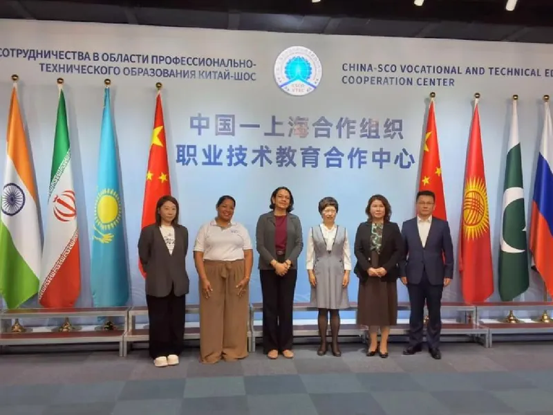 En Conferencia Mundial de Educación Técnica en China