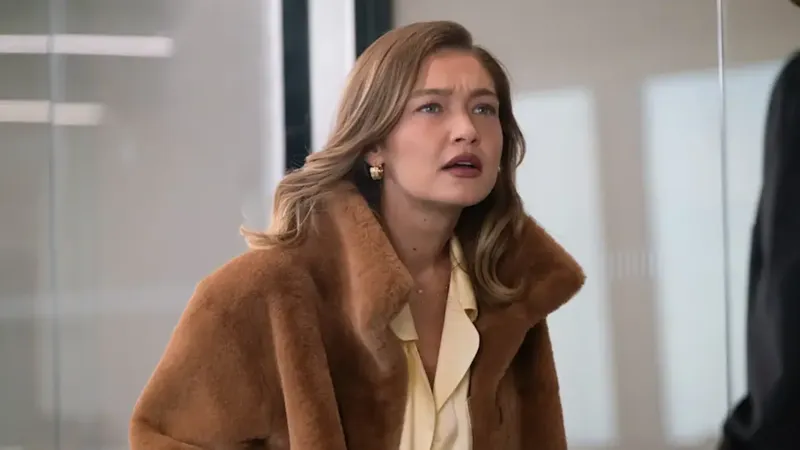 Gigi Hadid debuta como actriz en la nueva serie de Mindy Kaling: dónde puedes verla