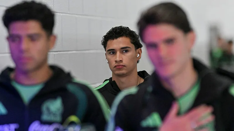 ¿Equipo B o C? México sorprende con su alineación ante Perú