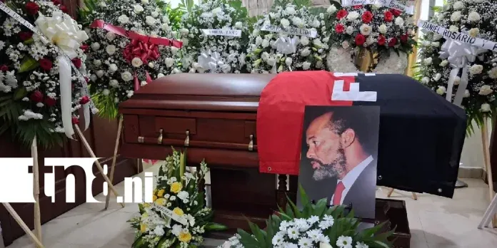 «No ha muerto, vive en nuestros corazones»: el último adiós a David McField Richards