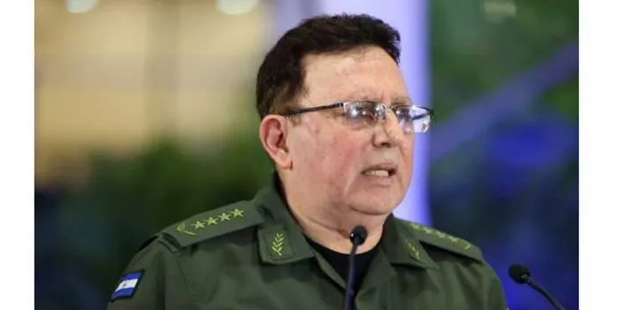 Declaraciones del general Julio César Avilés sobre la reforma a la Constitución
