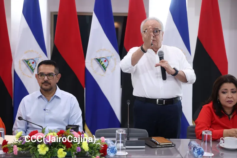 Transportistas nicaragüenses comprometidos con la paz y las reformas constitucionales