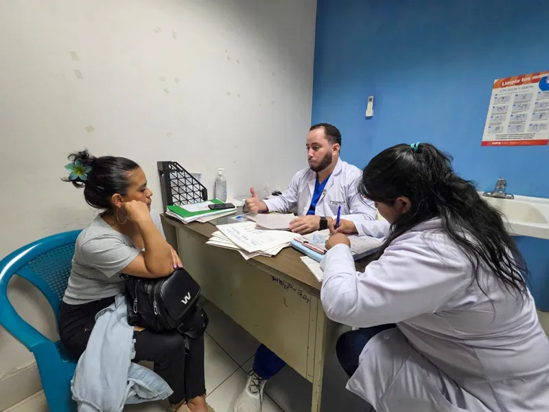 Jornada de especialidades médicas beneficia a más de 100 mujeres en Masaya