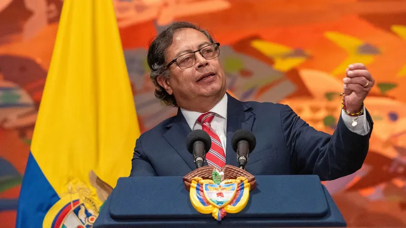 El expresidente colombiano Gustavo Petro visitará México por esta razón