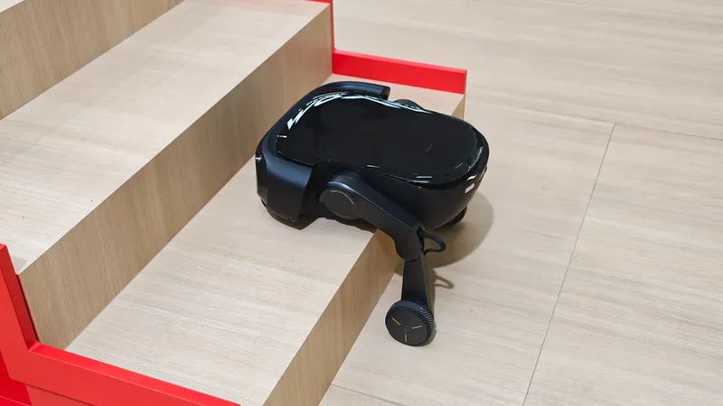 Los robots aspiradores tenían un enemigo en casa: Roborock acaba de hacer que suban obstáculos de casi 9 cm