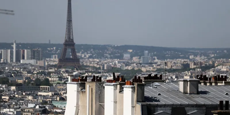 Francia reconoce que su economía está "paralizada" tras la contracción del PIB en 3T