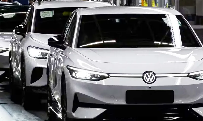 Volkswagen necesita a este socio indio millonario aliado con MG para fabricar coches eléctricos baratos