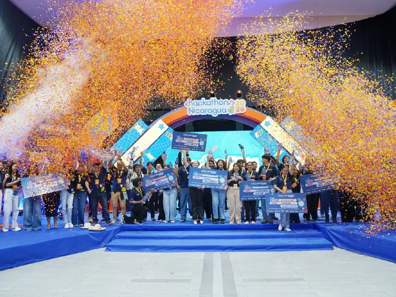 ¿Qué soluciones tecnológicas proponen los ganadores del Hackathon Nicaragua Kronox 2026?