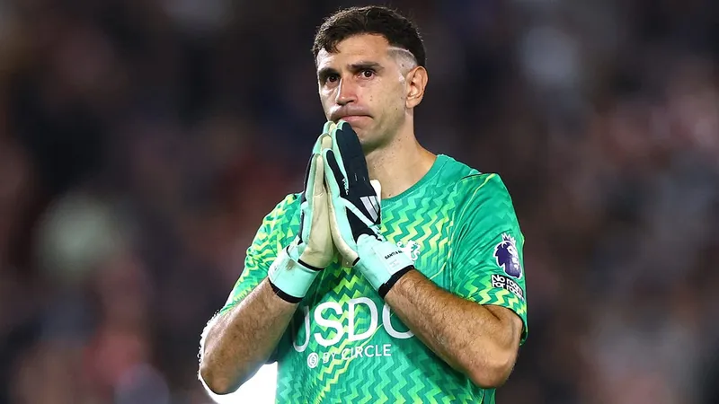 La pesadilla del ‘Dibu’ Martínez desde que llegó al Chelsea