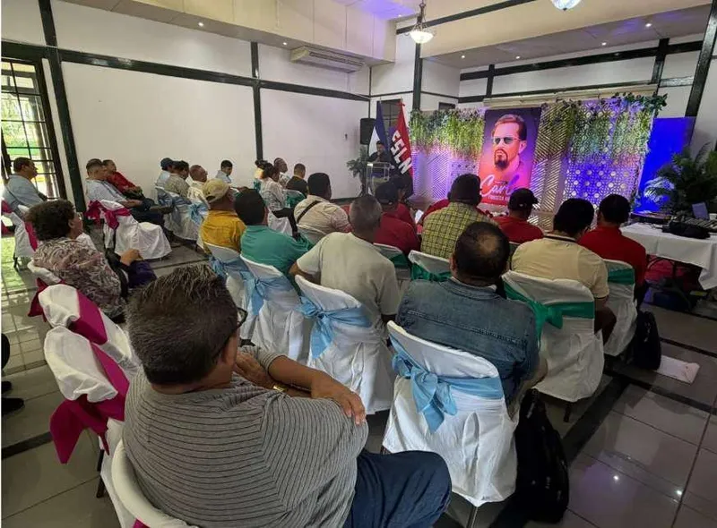 Encuentro Nacional reconoce aporte a la economía de padres emprendedores