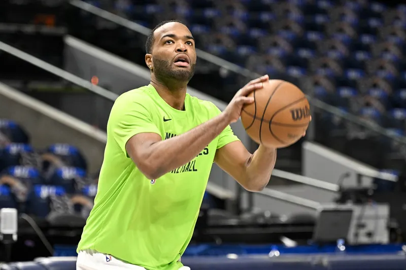 T.J. Warren firma por el París Basketball