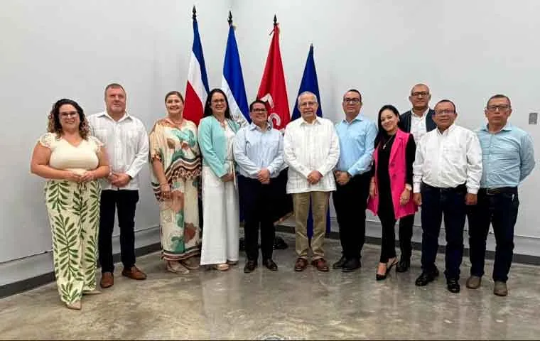 Nicaragua y Costa Rica firman acuerdo para eliminar la malaria