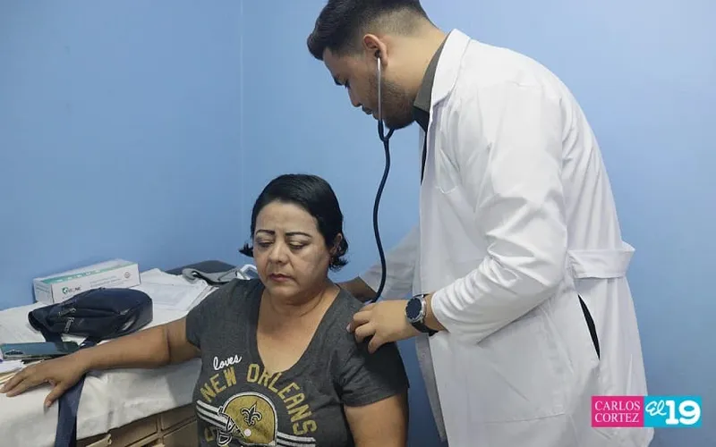 Pacientes crónicos reciben atención directa en la comunidad
