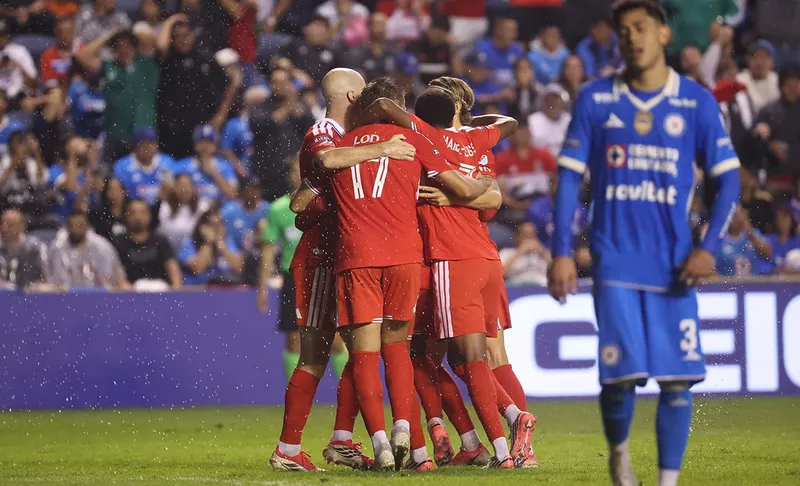 Cruz Azul tropezó y le salió demasiado caro
