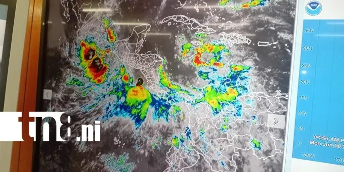 Prepare el capote y la sombrilla: depresión tropical traerá más lluvias a Nicaragua