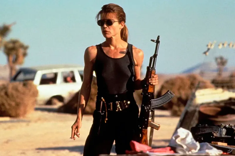 "Yo me bajo": la actriz Linda Hamilton se entera de que James Cameron prepara otra Terminator sin Schwarzenegger y su reacción resume cómo está la franquicia