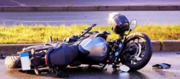 Motorizado muere tras impactar el liviano vehículo contra un camión en Río Blanco