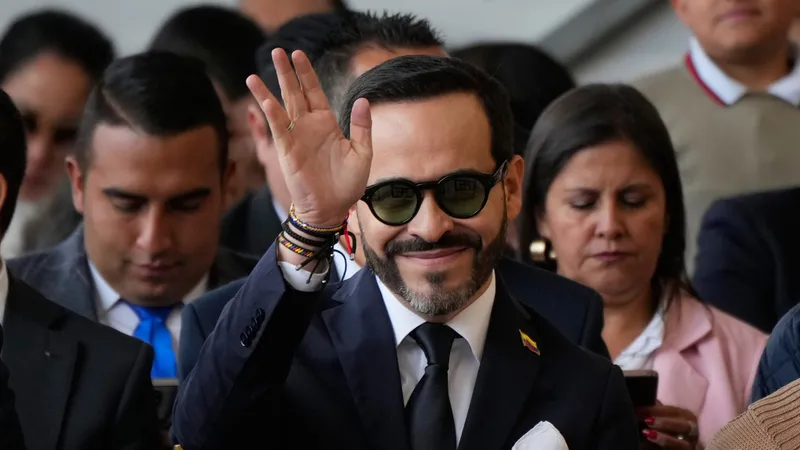De la Espriella promete ayuda a los "héroes" detenidos en EE.UU. por el magnicidio del presidente de Haití
