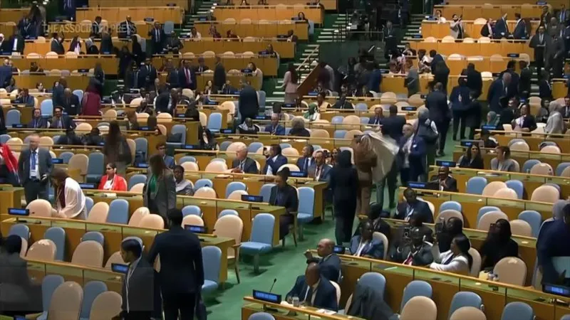 Irán destaca salida de 77 delegaciones durante discurso de Netanyahu