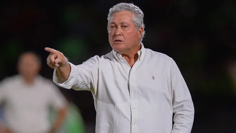 ¿Entrenador o vicepresidente? Vucetich revela qué hará en Tigres