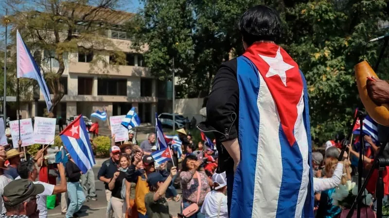 Convocan en México masiva marcha de solidaridad con Cuba