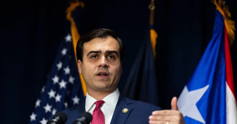 Un demócrata de Puerto Rico busca respuestas sobre la pérdida de agua y los fondos federales