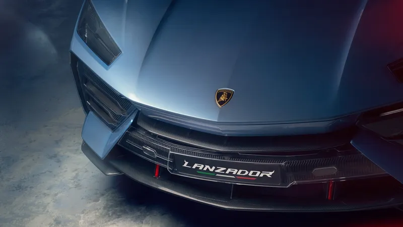 Tras las críticas al primer coche eléctrico de Ferrari, Lamborghini lo tiene muy claro: "la tecnología no está lo suficiente madura"