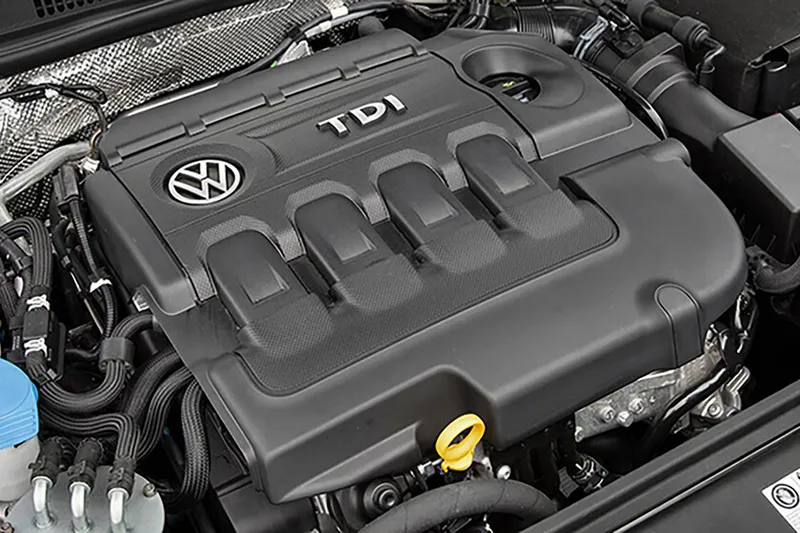 En Volkswagen también existe una correa húmeda parecida a la del PureTech de Stellantis en algunos diésel TDI, pero con una gran diferencia