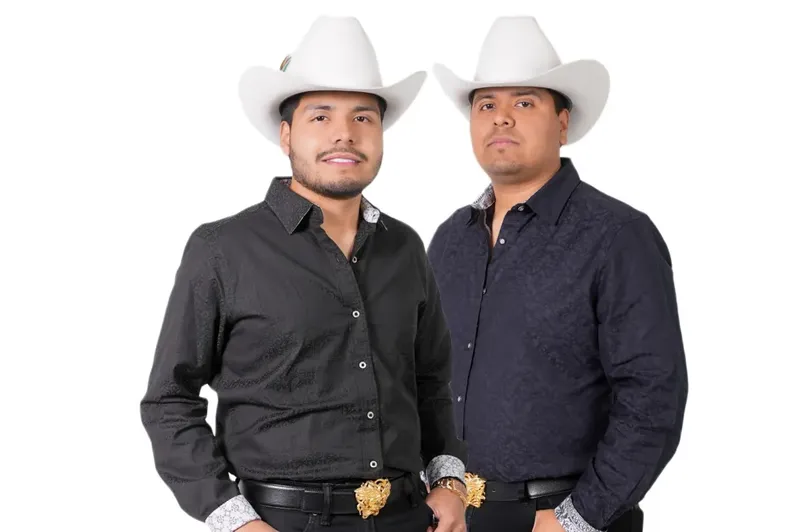 ‘La Clika’ le da a Los Dos de Tamaulipas su tercer No. 1 en Regional Mexican Airplay