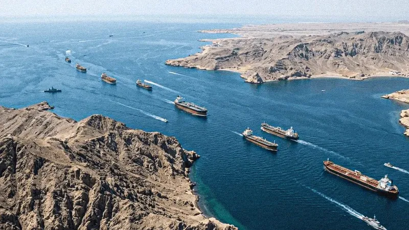 Irán: Ormuz no será reabierto ante presiones de EEUU