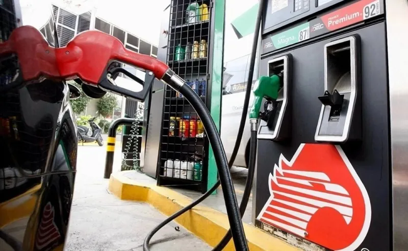 Hacienda incrementa más los subsidios semanales al diésel y gasolinas