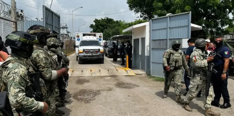 Diez mineros mueren tras caer minibús a un barranco en Bolivia