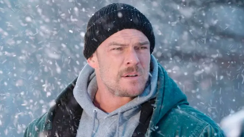 Solo tienes 4 días para disfrutar en Netflix de la mejor película de Alan Ritchson que supera a 'Máquina de guerra' y 'Fast & Furious'