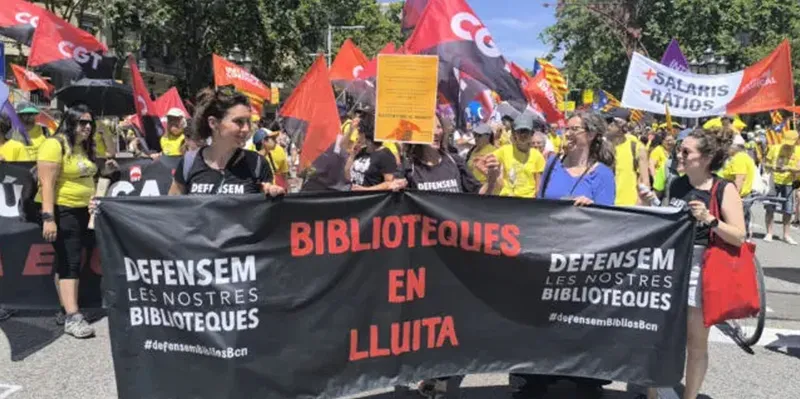 Continúa la huelga en las bibliotecas de Barcelona: trabajadores no ceden