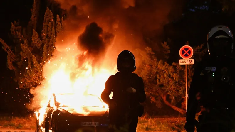 Brutales choques, incendios y gases lacrimógenos: las protestas en Francia y Alemania se vuelven violentas (VIDEOS)