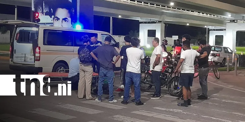 Accidente entre motociclistas deja dos lesionados en carretera Norte de Managua