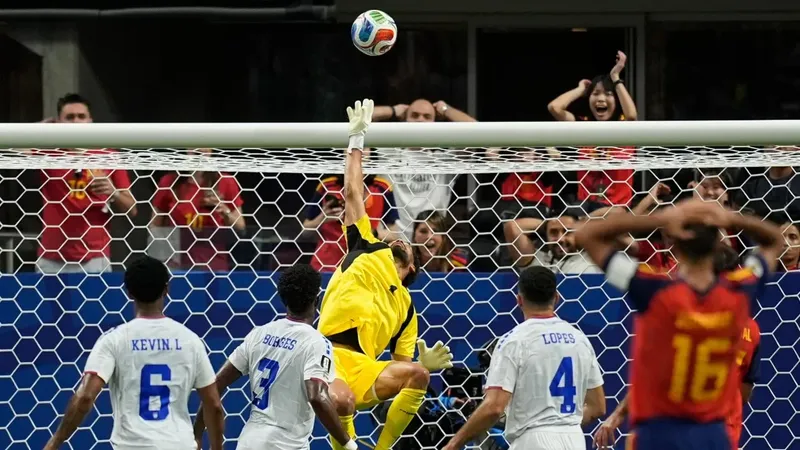 Vozinha, el héroe del fútbol que se volvió más viral que Tim Payne en el Mundial: de 50 mil a 15 millones de seguidores