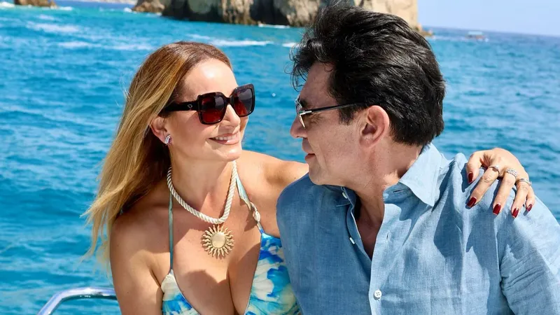 Elizabeth Álvarez y Jorge Salinas celebran su 15° aniversario con un dulce mensaje