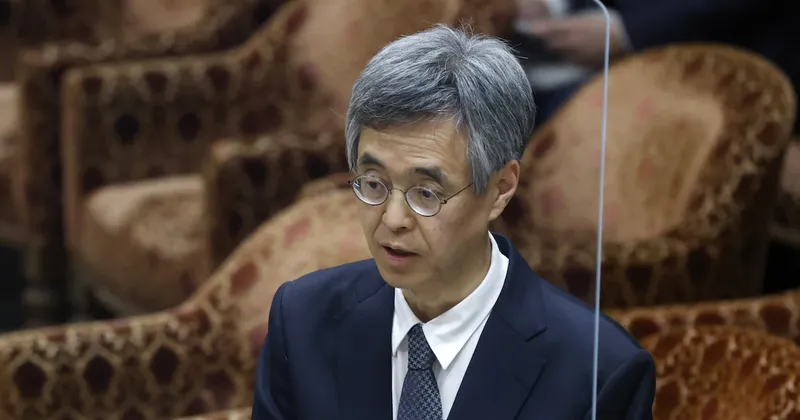Japón prepara al mercado para otro aumento de tasas en medio de volatilidad global