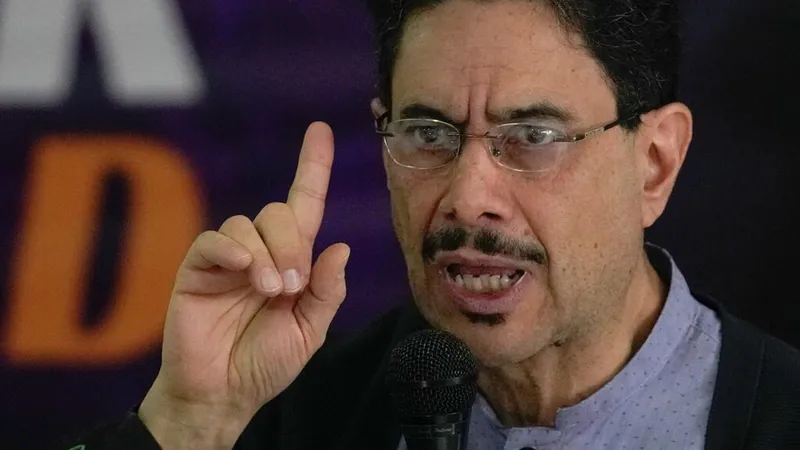 Cepeda no evaluó "la capacidad de convocatoria que tuvo De la Espriella" en Colombia, dice experto