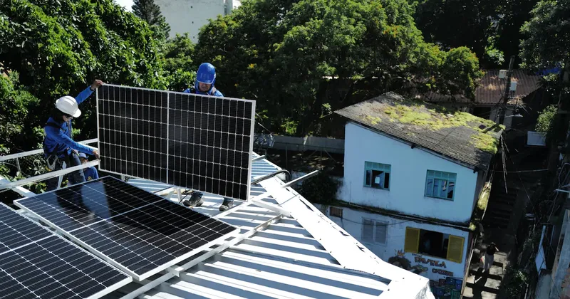 El auge de la energía solar pone a prueba la red eléctrica de Brasil durante el Mundial